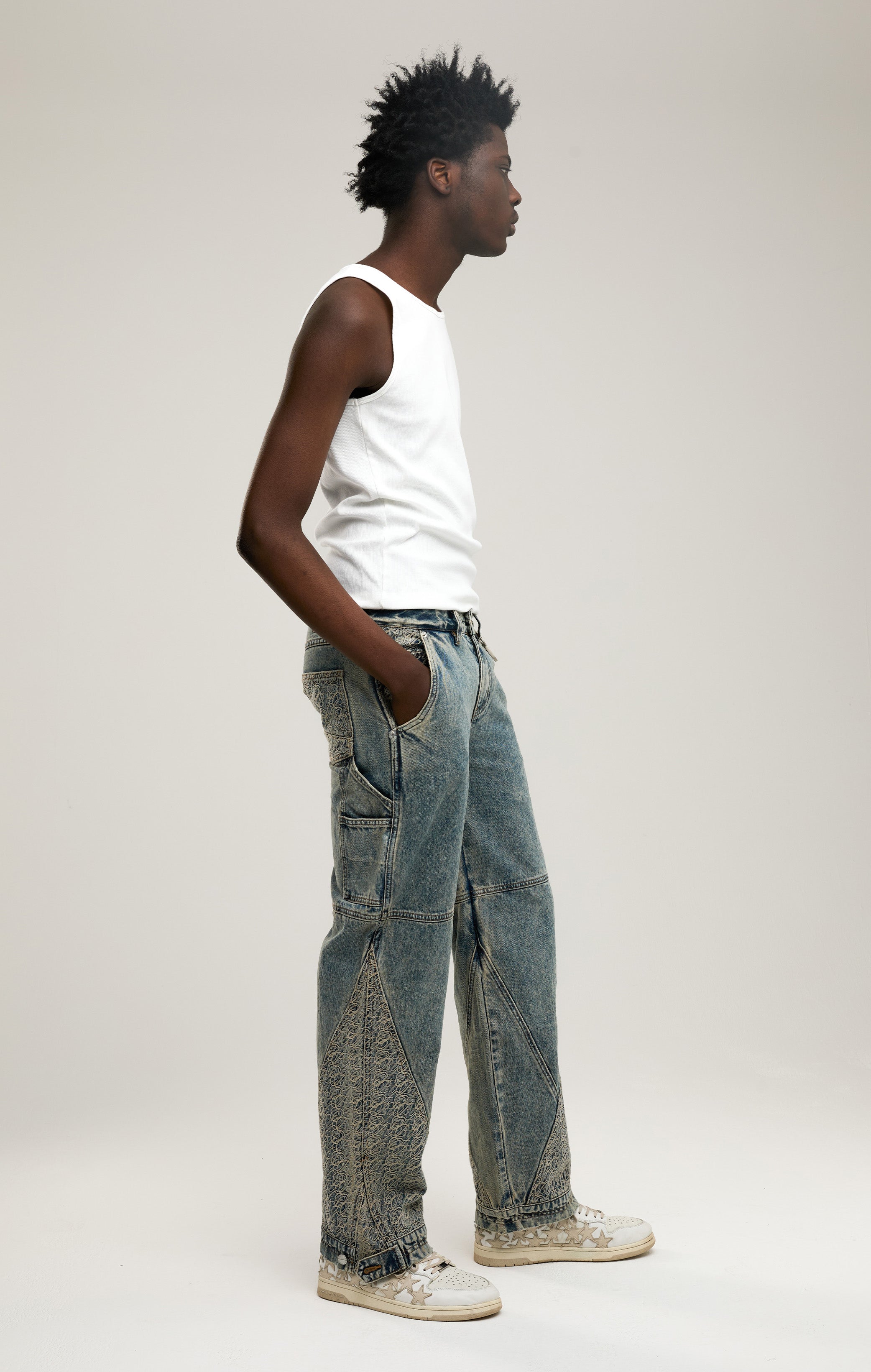 SIGNATURE STITCH DENIM JEANS